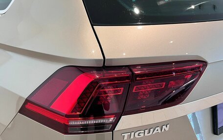 Volkswagen Tiguan II, 2018 год, 2 990 000 рублей, 16 фотография