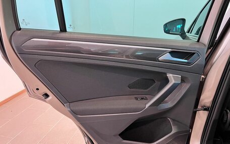 Volkswagen Tiguan II, 2018 год, 2 990 000 рублей, 17 фотография