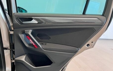 Volkswagen Tiguan II, 2018 год, 2 990 000 рублей, 19 фотография