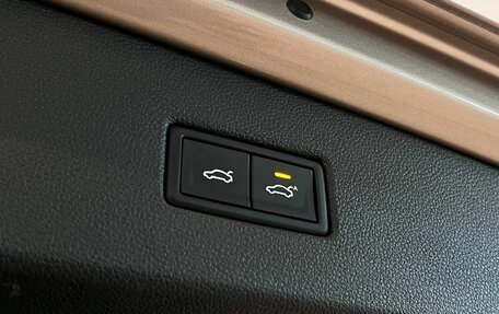 Volkswagen Tiguan II, 2018 год, 2 990 000 рублей, 30 фотография