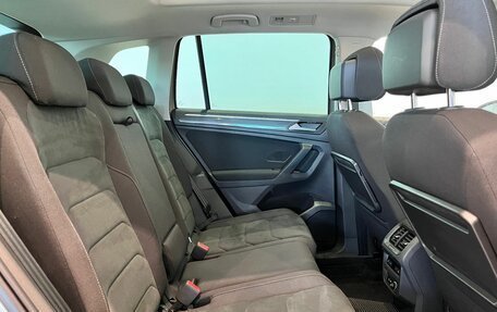 Volkswagen Tiguan II, 2018 год, 2 990 000 рублей, 32 фотография