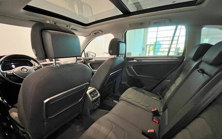 Volkswagen Tiguan II, 2018 год, 2 990 000 рублей, 33 фотография