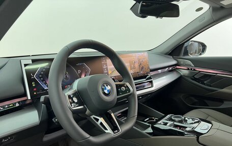 BMW 5 серия, 2025 год, 8 620 000 рублей, 10 фотография