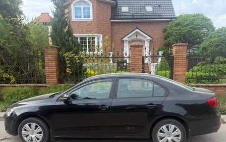 Volkswagen Jetta VI, 2012 год, 1 050 000 рублей, 2 фотография