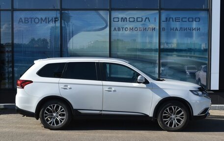 Mitsubishi Outlander III рестайлинг 3, 2016 год, 1 630 000 рублей, 4 фотография