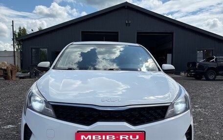 KIA Rio IV, 2021 год, 1 350 000 рублей, 2 фотография