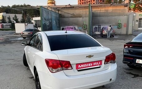 Chevrolet Cruze II, 2010 год, 420 000 рублей, 3 фотография