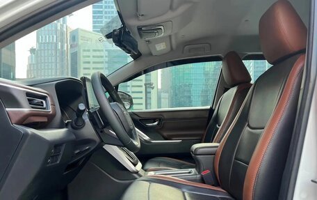 Toyota Innova, 2024 год, 3 740 000 рублей, 10 фотография