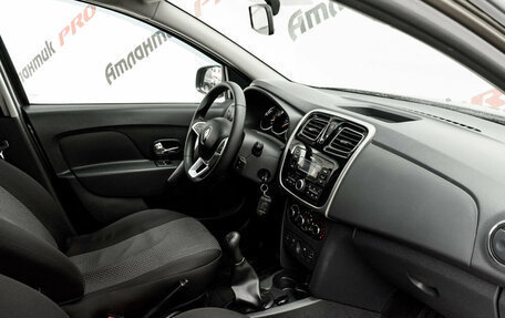 Renault Logan II, 2018 год, 930 000 рублей, 10 фотография