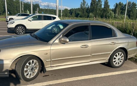 Hyundai Sonata IV рестайлинг, 2005 год, 260 000 рублей, 3 фотография