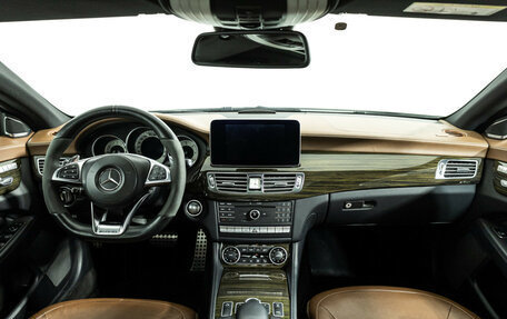 Mercedes-Benz CLS, 2015 год, 2 430 989 рублей, 14 фотография