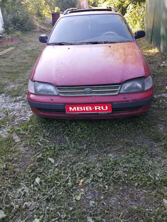 Toyota Carina T190, 1993 год, 140 000 рублей, 1 фотография