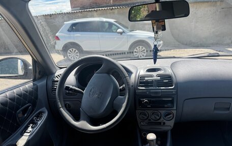 Hyundai Accent II, 2005 год, 395 000 рублей, 8 фотография
