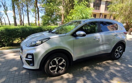 KIA Sportage IV рестайлинг, 2019 год, 2 300 000 рублей, 2 фотография
