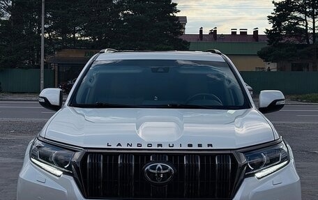 Toyota Land Cruiser Prado 150 рестайлинг 2, 2022 год, 6 990 000 рублей, 1 фотография