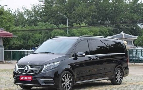 Mercedes-Benz V-Класс, 2022 год, 5 310 000 рублей, 1 фотография