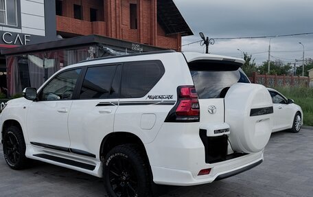 Toyota Land Cruiser Prado 150 рестайлинг 2, 2022 год, 6 990 000 рублей, 3 фотография