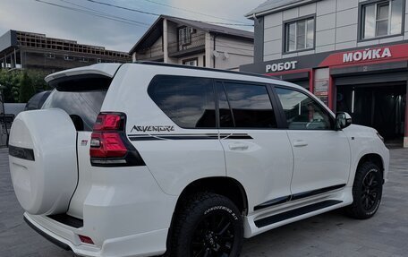 Toyota Land Cruiser Prado 150 рестайлинг 2, 2022 год, 6 990 000 рублей, 4 фотография