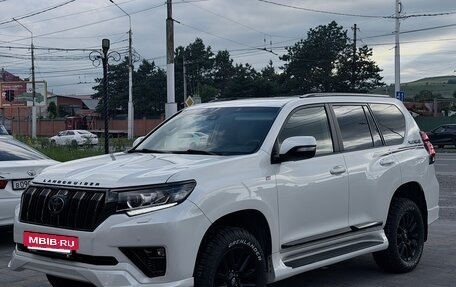 Toyota Land Cruiser Prado 150 рестайлинг 2, 2022 год, 6 990 000 рублей, 2 фотография