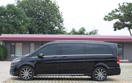 Mercedes-Benz V-Класс, 2022 год, 5 310 000 рублей, 6 фотография