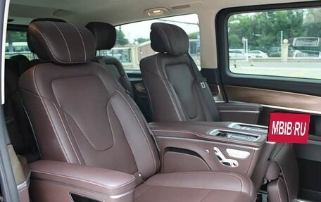 Mercedes-Benz V-Класс, 2022 год, 5 310 000 рублей, 21 фотография