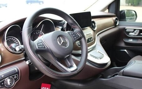 Mercedes-Benz V-Класс, 2022 год, 5 310 000 рублей, 8 фотография