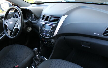 Hyundai Solaris II рестайлинг, 2016 год, 882 000 рублей, 11 фотография
