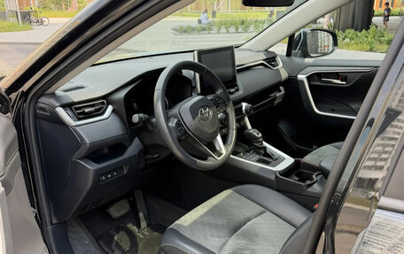 Toyota RAV4, 2022 год, 3 300 000 рублей, 5 фотография
