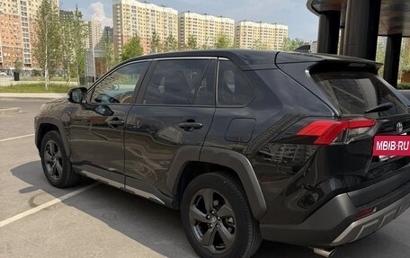 Toyota RAV4, 2022 год, 3 300 000 рублей, 4 фотография