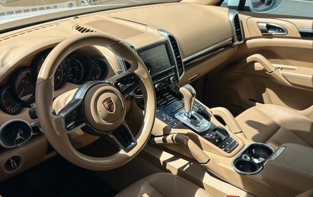 Porsche Cayenne III, 2015 год, 3 199 999 рублей, 6 фотография