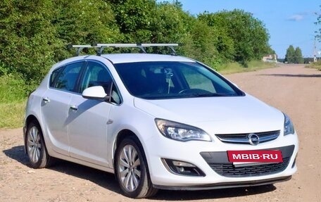 Opel Astra J, 2012 год, 1 000 000 рублей, 3 фотография