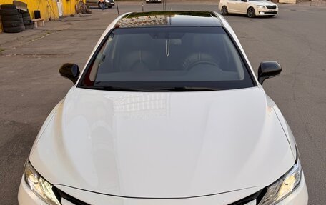 Toyota Camry, 2019 год, 1 850 000 рублей, 4 фотография