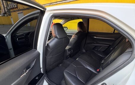 Toyota Camry, 2019 год, 1 850 000 рублей, 7 фотография