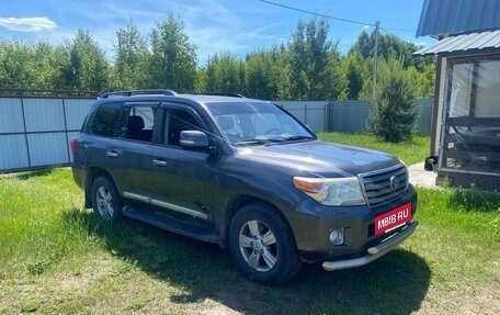 Toyota Land Cruiser 200, 2013 год, 3 000 000 рублей, 3 фотография
