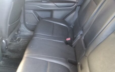 Mitsubishi Outlander III рестайлинг 3, 2013 год, 1 500 000 рублей, 3 фотография