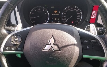 Mitsubishi Outlander III рестайлинг 3, 2013 год, 1 500 000 рублей, 10 фотография