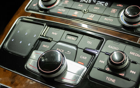 Audi A8, 2010 год, 1 349 000 рублей, 20 фотография