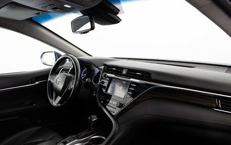 Toyota Camry, 2019 год, 2 249 000 рублей, 21 фотография