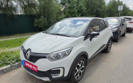 Renault Kaptur I рестайлинг, 2017 год, 1 030 000 рублей, 2 фотография
