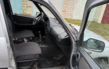 Chevrolet Niva I рестайлинг, 2004 год, 670 000 рублей, 3 фотография