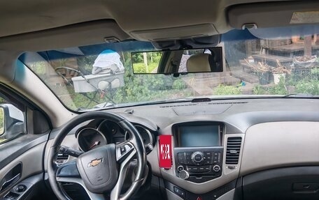 Chevrolet Cruze II, 2010 год, 650 000 рублей, 8 фотография