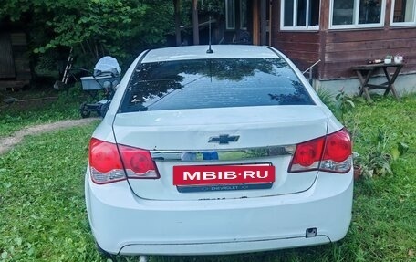 Chevrolet Cruze II, 2010 год, 650 000 рублей, 2 фотография