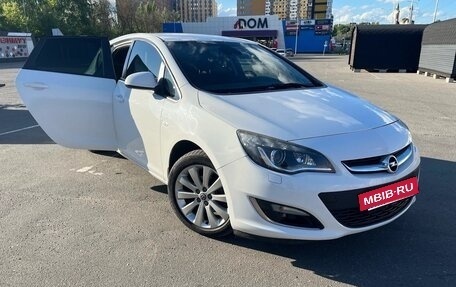 Opel Astra J, 2012 год, 770 000 рублей, 3 фотография