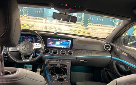 Mercedes-Benz E-Класс, 2018 год, 3 600 000 рублей, 3 фотография