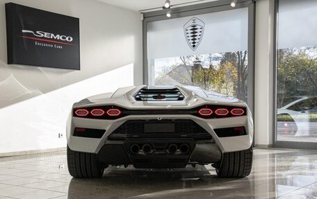 Lamborghini Countach, 1991 год, 272 000 000 рублей, 2 фотография