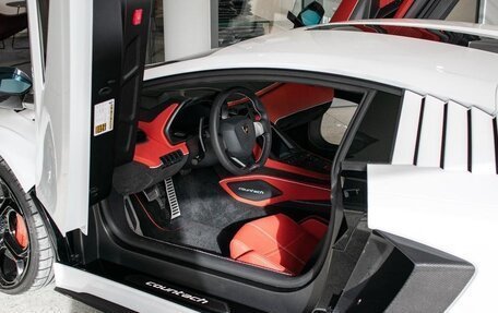 Lamborghini Countach, 1991 год, 272 000 000 рублей, 10 фотография