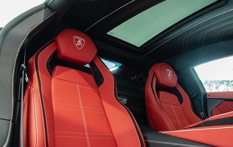 Lamborghini Countach, 1991 год, 272 000 000 рублей, 17 фотография