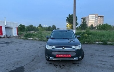Mitsubishi Outlander III рестайлинг 3, 2014 год, 1 600 000 рублей, 1 фотография
