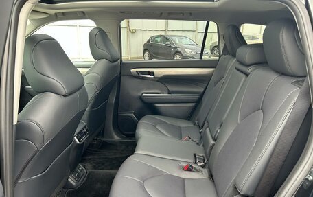 Toyota Highlander, 2025 год, 4 799 000 рублей, 19 фотография