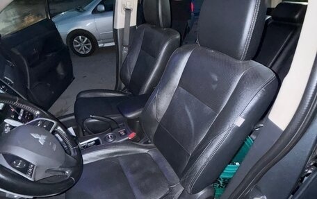 Mitsubishi Outlander III рестайлинг 3, 2014 год, 1 600 000 рублей, 8 фотография
